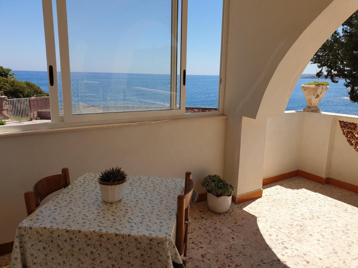 Casa vacanze fronte mare Augusta Esterno foto